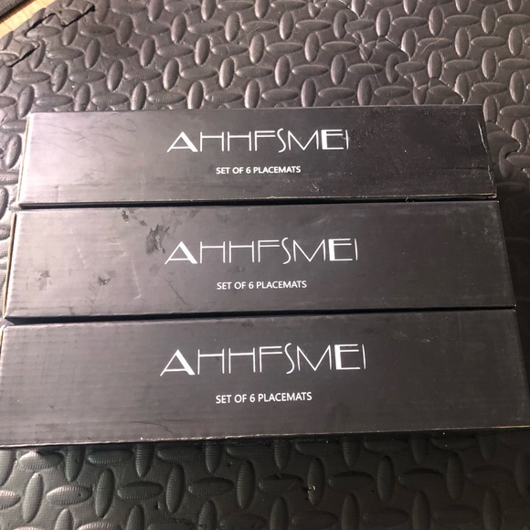 💚 SALE! Spiderweb Placemats 🕸️ - Picture 4 of 4